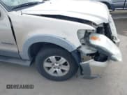 ✅ 2006 Ford Explorer XLT • VIN: 1FMEU73896ZA03371 • Lot: 42100572. Wystawiony na IAAI z przebiegiem 174 804 mil. Bezpłatny archiwum sprzedaży aukcyjnych z USA i szczegółowy raport historii pojazdu na DreamBid. Zdjęcie 13.