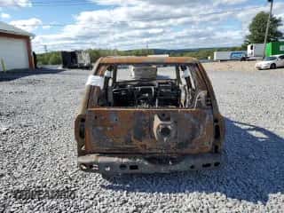 2001 Chevrolet Tracker ZR2 с VIN 2CNBJ734916935552, выставлен на аукционе Copart как лот 70982245 с пробегом Не указан миль и Списание • Salvage title. История ставок и продаж доступна на DreamBid. Изображение 6.