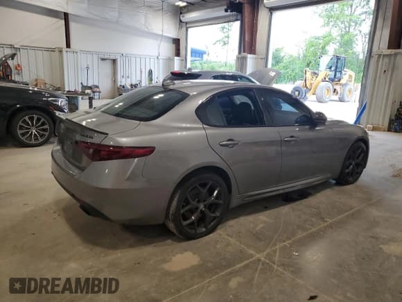 ✅ 2020 Alfa Romeo Giulia • VIN: ZARFANAN4L7634086 • Lot: 62472705. Listed on Copart with 62,816 mi. Free auction sales archive from the USA and detailed vehicle history report at DreamBid. Image 3.