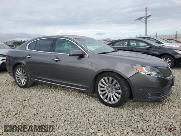 ✅ 2015 Lincoln MKS • VIN: 1LNHL9DK0FG607229 • Lot: 82455995. Wystawiony na Copart z przebiegiem 146 337 mil. Bezpłatny archiwum sprzedaży aukcyjnych z USA i szczegółowy raport historii pojazdu na DreamBid. Zdjęcie 4.