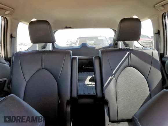 ✅ 2024 Toyota Highlander XLE • VIN: 5TDAAAA54RS003642 • Лот: 71695005. Опубликован ранее на Copart с пробегом 29 804 миль. Бесплатный доступ к архиву аукционных продаж из США и подробный отчёт об истории автомобиля на DreamBid. Изображение 10.