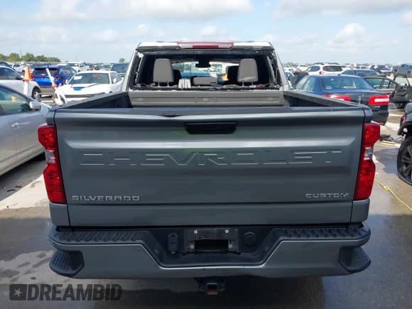 ✅ 2023 Chevrolet Silverado 1500 Custom • VIN: 1GCPABEK7PZ315806 • Lot: 42541323. Wystawiony na IAAI z przebiegiem 67 842 mil. Bezpłatny archiwum sprzedaży aukcyjnych z USA i szczegółowy raport historii pojazdu na DreamBid. Zdjęcie 16.