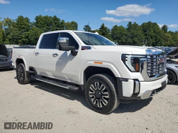 ✅ 2024 GMC Sierra 3500HD Denali • VIN: 1GT49WEYXRF414924 • Лот: 80429265. Опубликован ранее на Copart с пробегом 11 649 миль. Бесплатный доступ к архиву аукционных продаж из США и подробный отчёт об истории автомобиля на DreamBid. Изображение 4.