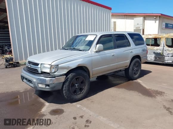 ✅ 2002 Toyota 4Runner SR5 • VIN: JT3GN86R020226616 • Lot: 42335781. Listed on IAAI with 230,308 mi. Free auction sales archive from the USA and detailed vehicle history report at DreamBid. Image 2.