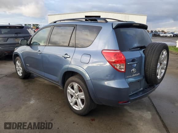 ✅ 2008 Toyota RAV4 Sport • VIN: JTMBD32V885161010 • Lot: 93555385. Listed on Copart with 117,242 mi. Free auction sales archive from the USA and detailed vehicle history report at DreamBid. Image 2.