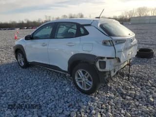 ✅ 2019 Hyundai Kona SE • VIN: KM8K12AA8KU318299 • Лот: 48115134. Опубликован ранее на Copart с пробегом 48 113 миль. Бесплатный доступ к архиву аукционных продаж из США и подробный отчёт об истории автомобиля на DreamBid. Изображение 2.