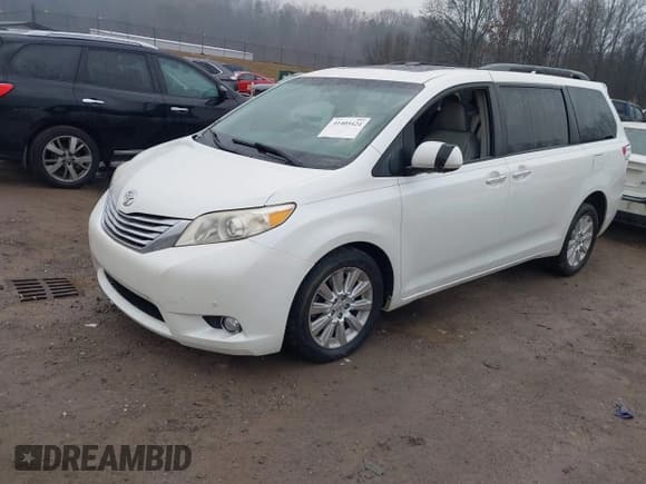 ✅ 2011 Toyota Sienna XLE • VIN: 5TDDK3DC8BS010051 • Lot: 41405424. Listed on IAAI with 293,348 mi. Free auction sales archive from the USA and detailed vehicle history report at DreamBid. Image 2.