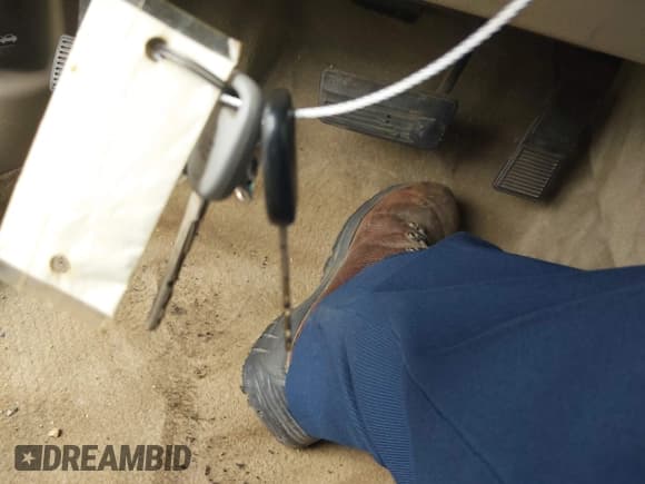 ✅ 2003 Cadillac DeVille DTS • VIN: 1G6KF57933U154047 • Lot: 42518022. Wystawiony na IAAI z przebiegiem 148 701 mil. Bezpłatny archiwum sprzedaży aukcyjnych z USA i szczegółowy raport historii pojazdu na DreamBid. Zdjęcie 11.