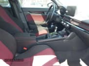 ✅ 2024 Honda Civic Si • VIN: 2HGFE1E53RH472337 • Lot: 42539629. Wystawiony na IAAI z przebiegiem 12 883 mil. Bezpłatny archiwum sprzedaży aukcyjnych z USA i szczegółowy raport historii pojazdu na DreamBid. Zdjęcie 5.