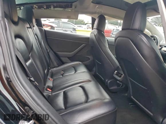 ✅ 2022 Tesla Model 3 • VIN: 5YJ3E1EA6NF190482 • Лот: 93609335. Опубликован ранее на Copart с пробегом 138 438 миль. Бесплатный доступ к архиву аукционных продаж из США и подробный отчёт об истории автомобиля на DreamBid. Изображение 10.