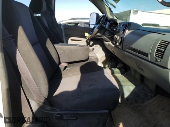 ✅ 2013 Chevrolet Silverado 2500HD • VIN: 1GB2KVCG3DZ340483 • Лот: 84952364. Опубликован ранее на Copart с пробегом 62 209 миль. Бесплатный доступ к архиву аукционных продаж из США и подробный отчёт об истории автомобиля на DreamBid. Изображение 7.