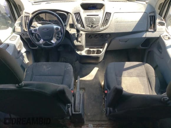 ✅ 2017 Ford Transit • VIN: 1FTYR2CM2HKB53143 • Лот: 85592835. Опубликован ранее на Copart с пробегом 217 822 миль. Бесплатный доступ к архиву аукционных продаж из США и подробный отчёт об истории автомобиля на DreamBid. Изображение 8.