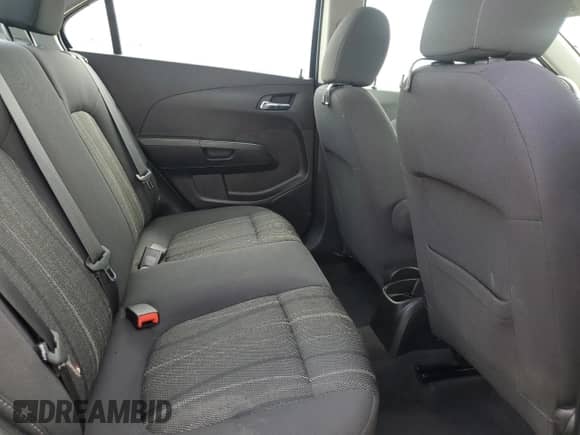 2014 Chevrolet Sonic LT z VIN 1G1JC5SHXE4200758, wystawiony jako Copart lot #65268585 z przebiegiem 136 698 mil mil oraz Nie do naprawy • Non repairable. Historia ofert i sprzedaży dostępna na DreamBid. Obrazek 10.