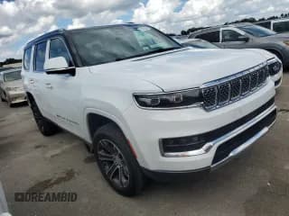 ✅ 2022 Jeep Grand Wagoneer Series I • VIN: 1C4SJVEJ9NS167635 • Lot: 73892024. Wystawiony na Copart z przebiegiem Nie podano. Bezpłatny archiwum sprzedaży aukcyjnych z USA i szczegółowy raport historii pojazdu na DreamBid. Zdjęcie 4.