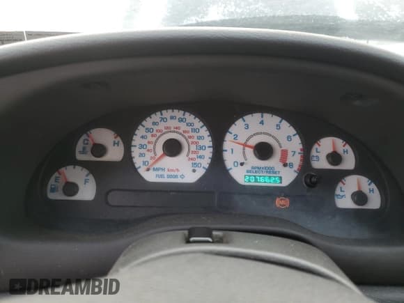 ✅ 1999 Ford Mustang GT • VIN: 1FAFP42X4XF125040 • Lot: 88689045. Listed on Copart with 207,662 mi. Free auction sales archive from the USA and detailed vehicle history report at DreamBid. Image 9.