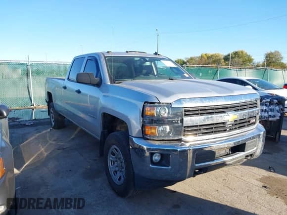2015 Chevrolet Silverado 2500HD LT с VIN 1GC1KVEG7FF170119, выставлен на аукционе IAAI как лот 43331947 с пробегом 214 573 миль миль и . История ставок и продаж доступна на DreamBid. Изображение 1.
