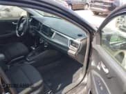 ✅ 2020 Kia Rio S • VIN: 3KPA24AD9LE330058 • Lot: 42839241. Wystawiony na IAAI z przebiegiem 106 913 mil. Bezpłatny archiwum sprzedaży aukcyjnych z USA i szczegółowy raport historii pojazdu na DreamBid. Zdjęcie 5.