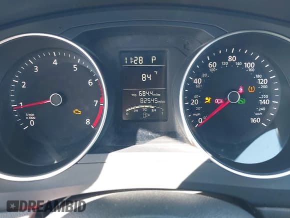 ✅ 2017 Volkswagen Jetta S • VIN: 3VW2B7AJ7HM370306 • Lot: 43349366. Wystawiony na IAAI z przebiegiem 82 545 mil. Bezpłatny archiwum sprzedaży aukcyjnych z USA i szczegółowy raport historii pojazdu na DreamBid. Zdjęcie 7.