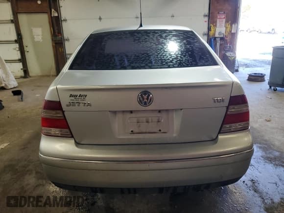 ✅ 2005 Volkswagen Jetta GLS • VIN: 3VWSR69M75M041766 • Lot: 90064555. Wystawiony na Copart z przebiegiem 377 414 mil. Bezpłatny archiwum sprzedaży aukcyjnych z USA i szczegółowy raport historii pojazdu na DreamBid. Zdjęcie 6.