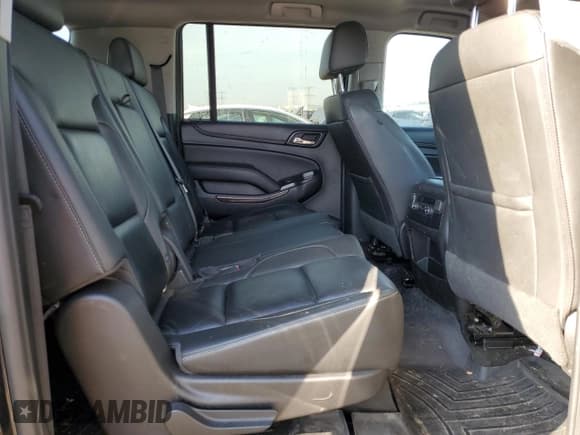 ✅ 2018 Chevrolet Suburban LT • VIN: 1GNSKHKC5JR212048 • Lot: 72071695. Listed on Copart with 159,916 mi. Free auction sales archive from the USA and detailed vehicle history report at DreamBid. Image 11.