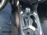 ✅ 2018 Chevrolet Traverse LT Cloth • VIN: 1GNERGKW2JJ165735 • Lot: 43156155. Wystawiony na IAAI z przebiegiem 96 583 mil. Bezpłatny archiwum sprzedaży aukcyjnych z USA i szczegółowy raport historii pojazdu na DreamBid. Zdjęcie 11.