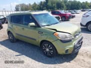 ✅ 2013 Kia Soul • VIN: KNDJT2A5XD7581084 • Лот: 43167983. Опубликован ранее на IAAI с пробегом 163 767 миль. Бесплатный доступ к архиву аукционных продаж из США и подробный отчёт об истории автомобиля на DreamBid. Изображение 1.