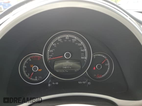 ✅ 2017 Volkswagen Beetle S • VIN: 3VW517AT6HM801297 • Lot: 66717845. Wystawiony na Copart z przebiegiem 74 832 mil. Bezpłatny archiwum sprzedaży aukcyjnych z USA i szczegółowy raport historii pojazdu na DreamBid. Zdjęcie 9.