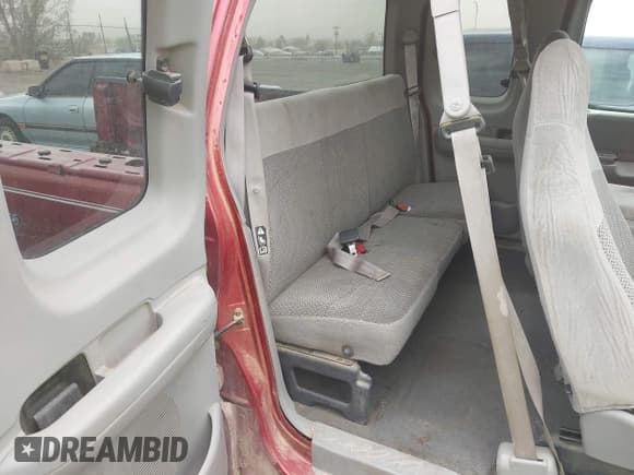 ✅ 1999 Ford F-150 XL • VIN: 1FTRX17L2XKB67208 • Lot: 42072059. Listed on IAAI with Not provided. Free auction sales archive from the USA and detailed vehicle history report at DreamBid. Image 8.