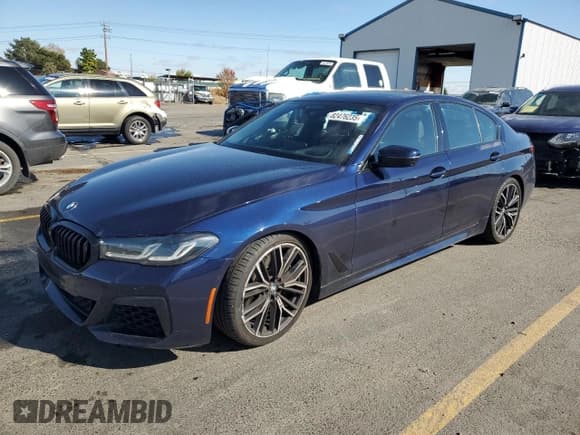 ✅ 2021 BMW 5 Series M550i xDrive • VIN: WBA13BK08MCF39491 • Лот: 82476235. Опубликован ранее на Copart с пробегом 52 446 миль. Бесплатный доступ к архиву аукционных продаж из США и подробный отчёт об истории автомобиля на DreamBid. Изображение 1.