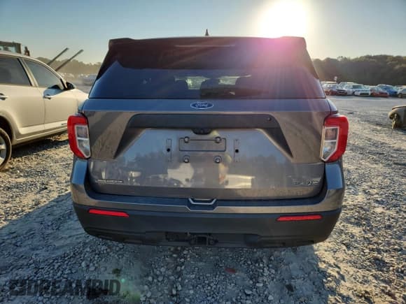 ✅ 2021 Ford Police Interceptor Utility • VIN: 1FM5K8AC7MNA02162 • Lot: 81581975. Wystawiony na Copart z przebiegiem 89 284 mil. Bezpłatny archiwum sprzedaży aukcyjnych z USA i szczegółowy raport historii pojazdu na DreamBid. Zdjęcie 6.