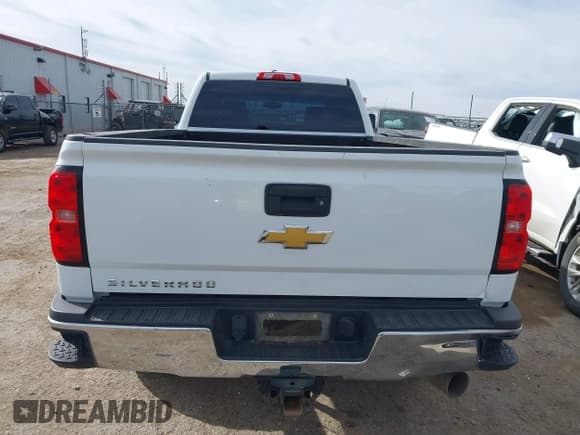 ✅ 2017 Chevrolet Silverado 2500HD Work Truck • VIN: 1GC1KUEY2HF235285 • Лот: 41755373. Опубликован ранее на IAAI с пробегом 185 277 миль. Бесплатный доступ к архиву аукционных продаж из США и подробный отчёт об истории автомобиля на DreamBid. Изображение 16.