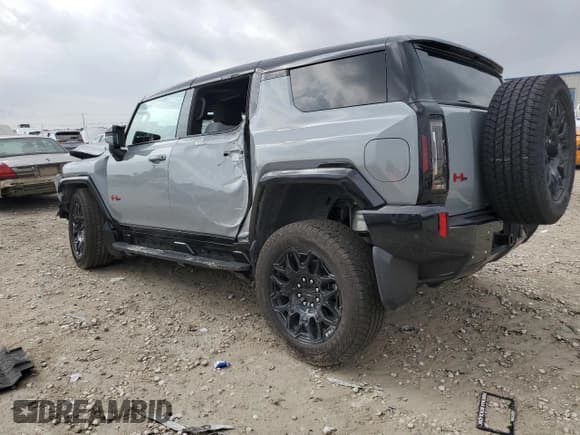 ✅ 2024 GMC Hummer EV 2X • VIN: 1GKB0NDE3RU110966 • Лот: 79210474. Опубликован ранее на Copart с пробегом 3 569 миль. Бесплатный доступ к архиву аукционных продаж из США и подробный отчёт об истории автомобиля на DreamBid. Изображение 2.