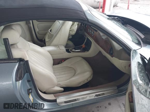 ✅ 2004 Jaguar XK • VIN: SAJDA42C442A37063 • Lot: 41382711. Listed on IAAI with 90,010 mi. Free auction sales archive from the USA and detailed vehicle history report at DreamBid. Image 5.