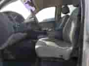 2008 Dodge Dakota ST z VIN 1D7HW28K38S511212, wystawiony jako Copart lot #77956004 z przebiegiem 195 316 mil mil oraz Szkoda całkowita • Salvage title. Historia ofert i sprzedaży dostępna na DreamBid. Obrazek 7.