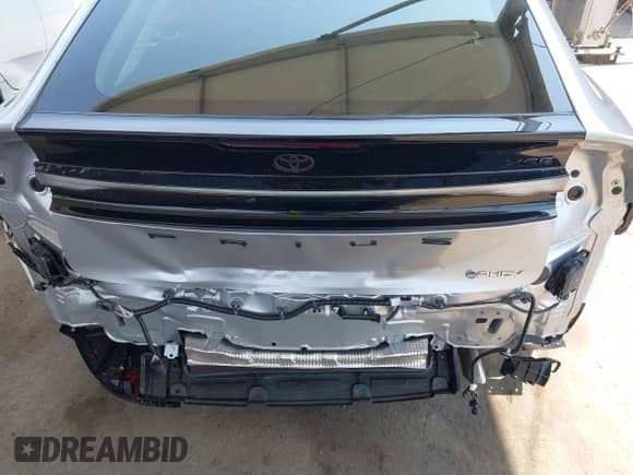 2025 Toyota Prius SE с VIN JTDACACU8S3051070, выставлен на аукционе IAAI как лот 42734880 с пробегом 221 миль миль и . История ставок и продаж доступна на DreamBid. Изображение 18.