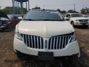 ✅ 2013 Lincoln MKX • VIN: 2LMDJ6JK1DBL43406 • Lot: 60035315. Listed on Copart with 186,110 mi. Free auction sales archive from the USA and detailed vehicle history report at DreamBid. Image 5.