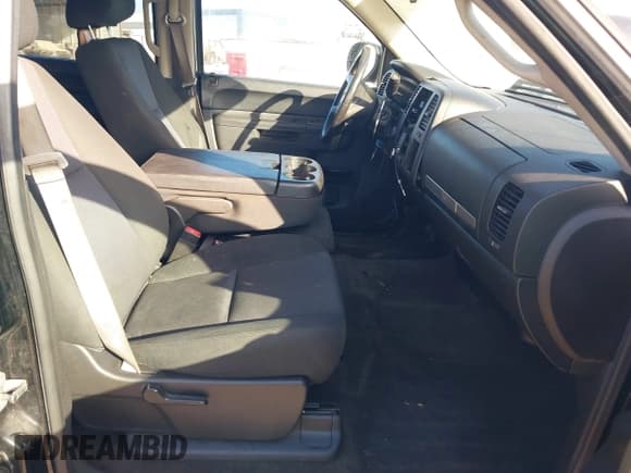 ✅ 2013 Chevrolet Silverado 1500 LT • VIN: 3GCPKSE77DG256616 • Lot: 43355281. Wystawiony na IAAI z przebiegiem 192 834 mil. Bezpłatny archiwum sprzedaży aukcyjnych z USA i szczegółowy raport historii pojazdu na DreamBid. Zdjęcie 5.