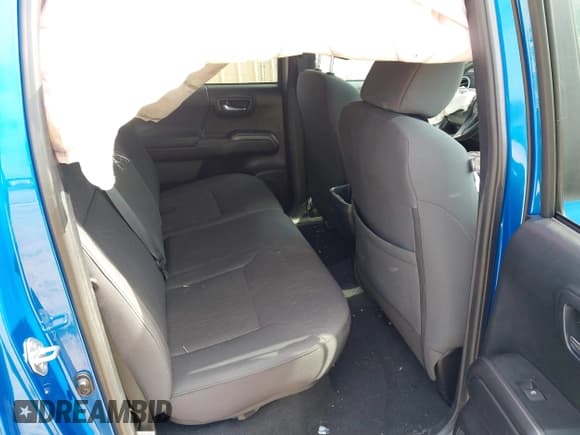 ✅ 2017 Toyota Tacoma TRD Pro • VIN: 5TFCZ5AN9HX112292 • Lot: 43617967. Listed on IAAI with 72,195 mi. Free auction sales archive from the USA and detailed vehicle history report at DreamBid. Image 8.