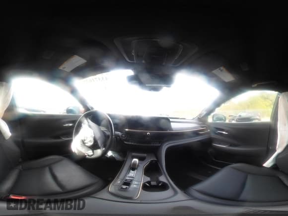 ✅ 2023 Toyota Crown XLE • VIN: JTDAAAAF2P3006899 • Lot: 43371625. Wystawiony na IAAI z przebiegiem 61 501 mil. Bezpłatny archiwum sprzedaży aukcyjnych z USA i szczegółowy raport historii pojazdu na DreamBid. Zdjęcie 20.