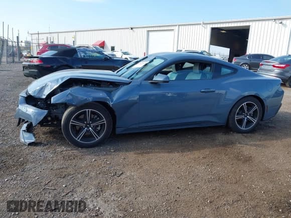 ✅ 2024 Ford Mustang EcoBoost Premium • VIN: 1FA6P8TH7R5140168 • Лот: 43442074. Опубликован ранее на IAAI с пробегом 15 468 миль. Бесплатный доступ к архиву аукционных продаж из США и подробный отчёт об истории автомобиля на DreamBid. Изображение 14.