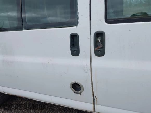 ✅ 1998 GMC Savana • VIN: 1GTHG35R0W1039505 • Lot: 43734108. Wystawiony na IAAI z przebiegiem 185 217 mil. Bezpłatny archiwum sprzedaży aukcyjnych z USA i szczegółowy raport historii pojazdu na DreamBid. Zdjęcie 13.