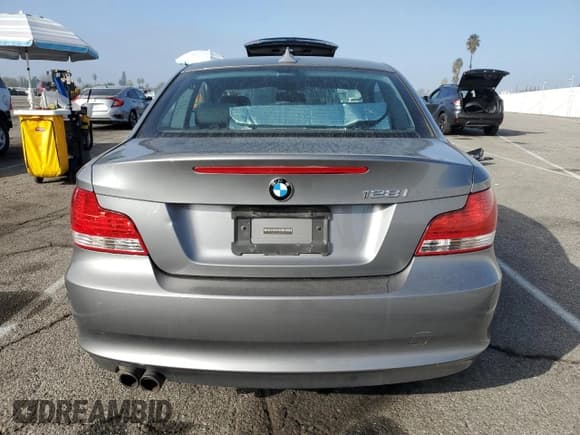 ✅ 2011 BMW 1 Series 128i • VIN: WBAUP9C50BVL89802 • Lot: 85406305. Listed on Copart with 88,297 mi. Free auction sales archive from the USA and detailed vehicle history report at DreamBid. Image 6.