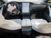 ✅ 2019 Tesla Model S 75D • VIN: 5YJSA1E25KF306508 • Lot: 68654775. Wystawiony na Copart z przebiegiem 94 647 mil. Bezpłatny archiwum sprzedaży aukcyjnych z USA i szczegółowy raport historii pojazdu na DreamBid. Zdjęcie 8.