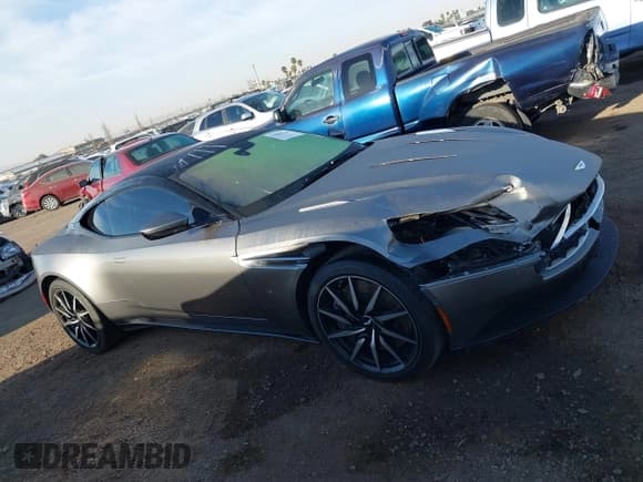 ✅ 2017 Aston Martin DB11 • VIN: SCFRMFAVXHGL02389 • Lot: 41664146. Listed on IAAI with 6,616 mi. Free auction sales archive from the USA and detailed vehicle history report at DreamBid. Image 13.
