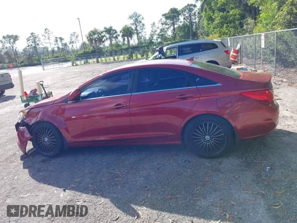 2012 Hyundai Sonata GLS z VIN 5NPEB4ACXCH415558, wystawiony jako IAAI lot #43494125 z przebiegiem 127 214 mil mil oraz . Historia ofert i sprzedaży dostępna na DreamBid. Obrazek 14.