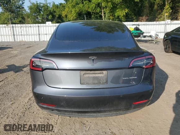 ✅ 2022 Tesla Model 3 Long Range • VIN: 5YJ3E1EB7NF249550 • Lot: 71538045. Wystawiony na Copart z przebiegiem Nie podano. Bezpłatny archiwum sprzedaży aukcyjnych z USA i szczegółowy raport historii pojazdu na DreamBid. Zdjęcie 6.