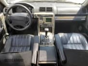 ✅ 2000 Land Rover Range Rover • VIN: SALPV1640YA440458 • Lot: 66376375. Wystawiony na Copart z przebiegiem 135 694 mil. Bezpłatny archiwum sprzedaży aukcyjnych z USA i szczegółowy raport historii pojazdu na DreamBid. Zdjęcie 8.