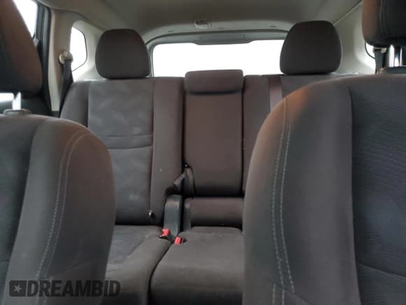 ✅ 2015 Nissan Rogue S • VIN: KNMAT2MV3FP540827 • Lot: 92814415. Wystawiony na Copart z przebiegiem 155 148 mil. Bezpłatny archiwum sprzedaży aukcyjnych z USA i szczegółowy raport historii pojazdu na DreamBid. Zdjęcie 10.