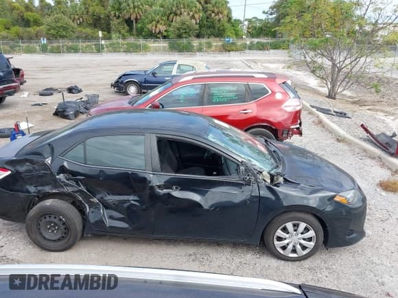 ✅ 2018 Toyota Corolla L • VIN: 2T1BURHE6JC050488 • Lot: 43544235. Listed on IAAI with 114,577 mi. Free auction sales archive from the USA and detailed vehicle history report at DreamBid. Image 12.