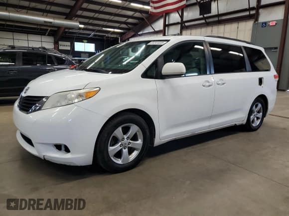 ✅ 2012 Toyota Sienna LE AAS • VIN: 5TDKK3DC8CS183318 • Lot: 81241035. Listed on Copart with 275,863 mi. Free auction sales archive from the USA and detailed vehicle history report at DreamBid. Image 1.